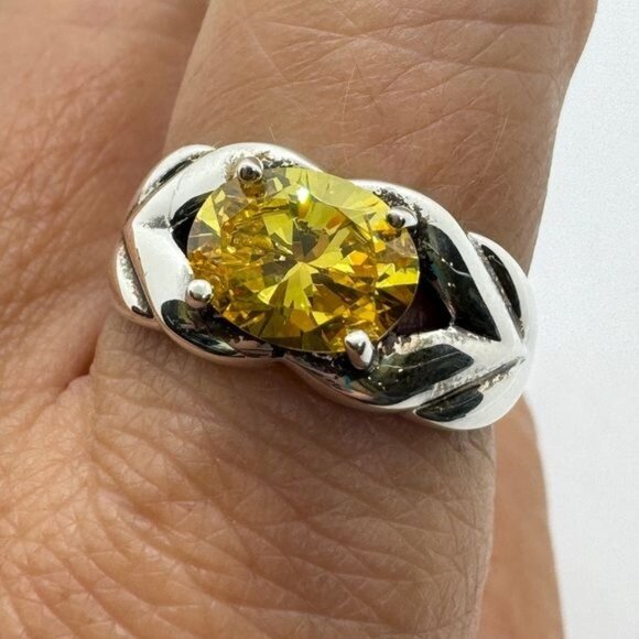 Sterling Silver Diamonique Oval Yellow CZ Ring size 8 Ribbed Sides .925 Vintage - Picture 9 of 10